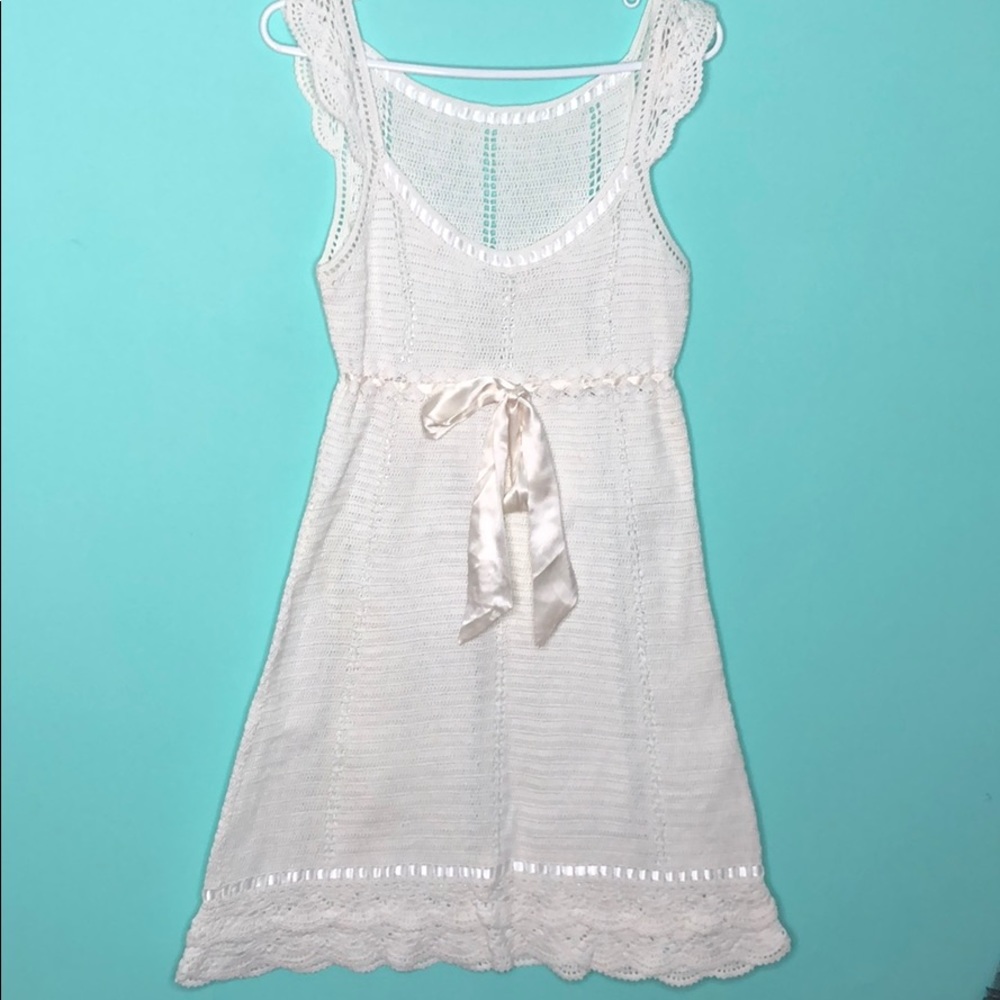 Lilly Pulitzer White crochet dress EUC   M